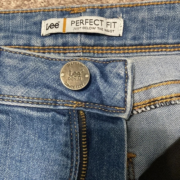 NWOT Lee Perfect Fit jeans 6 petite - Picture 10 of 16